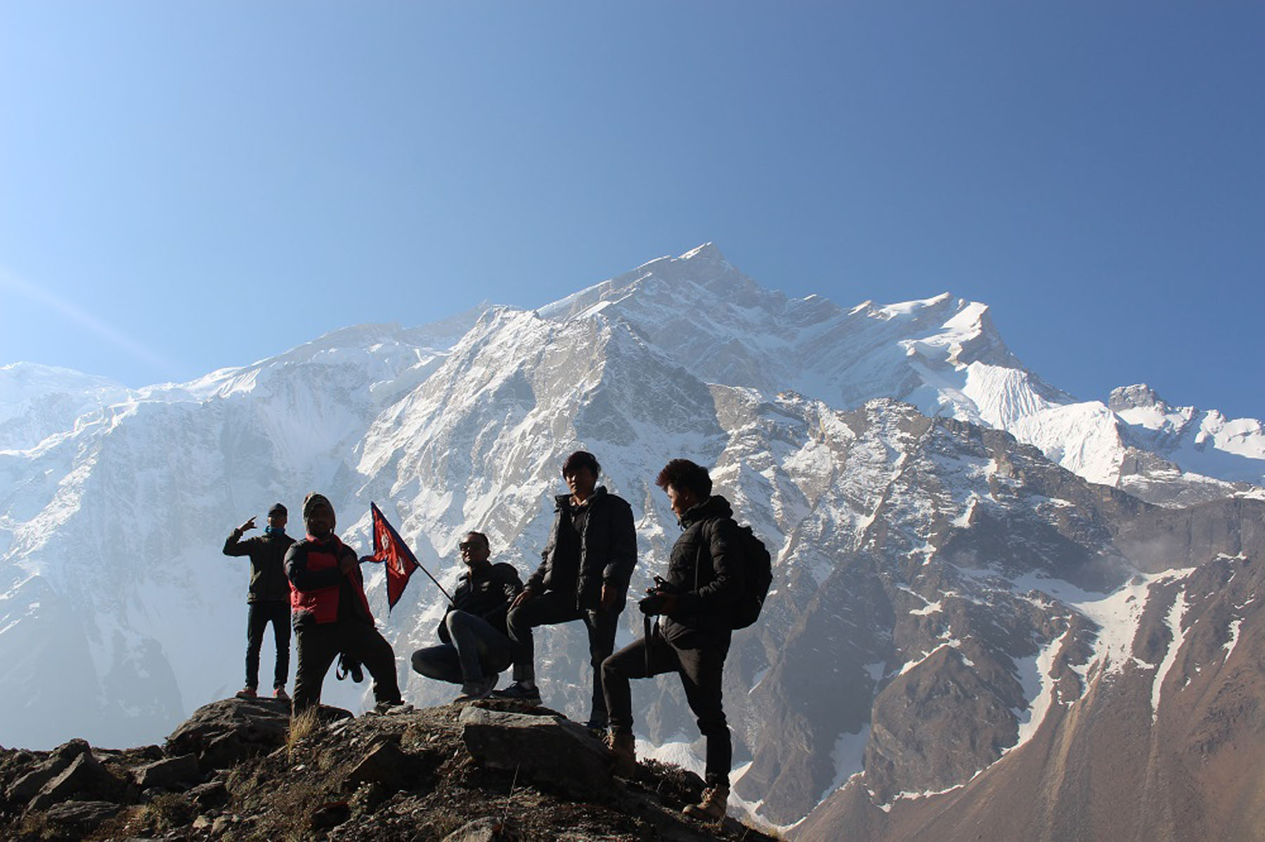 विदेशी नागरिकलाई पदयात्रा बन्द